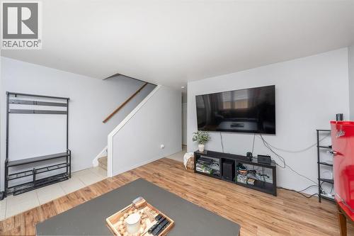 834 Exmouth Street Unit# 29, Sarnia, ON - Indoor Photo Showing Living Room