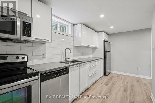 91 Sheldrake Drive, Ottawa, ON - Indoor Photo Showing Kitchen
