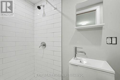 91 Sheldrake Drive, Ottawa, ON - Indoor Photo Showing Bathroom