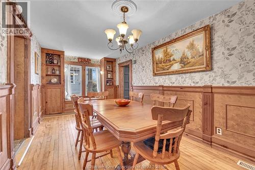 66 Delaware Avenue, Chatham, ON - Indoor Photo Showing Dining Room