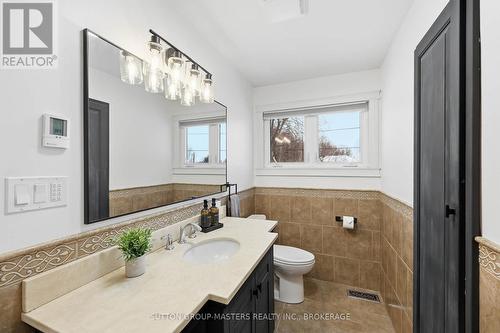 3837 Holmes Road, Frontenac (Frontenac South), ON - Indoor Photo Showing Bathroom