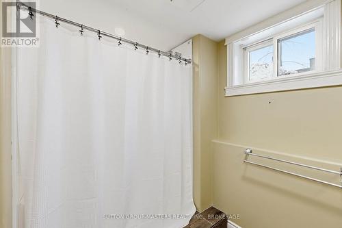 3837 Holmes Road, Frontenac (Frontenac South), ON - Indoor Photo Showing Bathroom