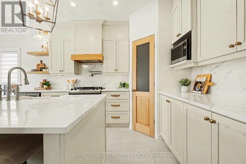 127 Lachaine Street, Russell, ON - Indoor Photo Showing Kitchen With Upgraded Kitchen