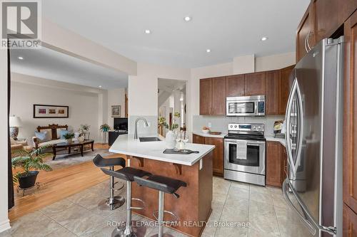 257 Denali Way, Ottawa, ON - Indoor Photo Showing Kitchen With Stainless Steel Kitchen