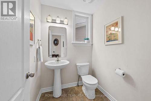 257 Denali Way, Ottawa, ON - Indoor Photo Showing Bathroom