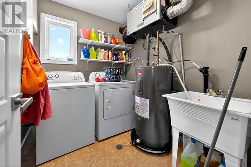 62 Chatwood Crescent, Conception Bay South, NL - Indoor Photo Showing Laundry Room