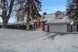 517 BRAYDON AVENUE  Ottawa, ON K1G 0W7