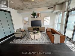 404 - 478 KING STREET W  Toronto, ON M5V 0A8