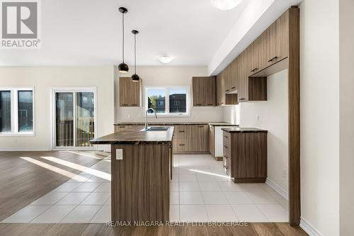 3219 Dominion Road, Fort Erie (Ridgeway), ON - Indoor Photo Showing Kitchen