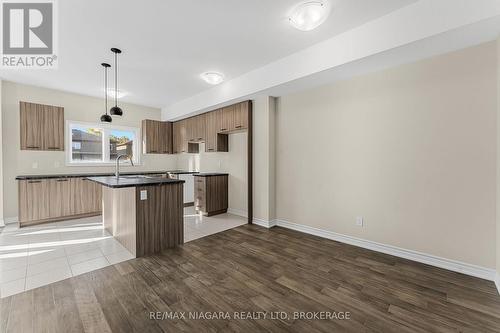 3219 Dominion Road, Fort Erie (Ridgeway), ON - Indoor Photo Showing Kitchen