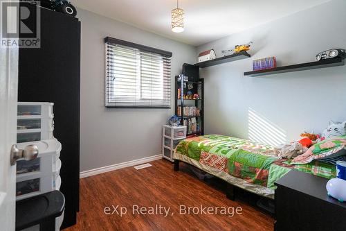 179422 Grey Road 17, Georgian Bluffs, ON - Indoor Photo Showing Bedroom