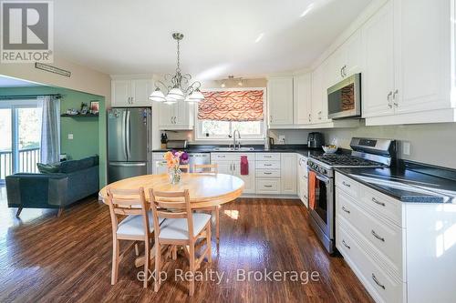 179422 Grey Road 17, Georgian Bluffs, ON - Indoor Photo Showing Kitchen