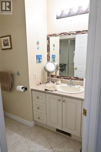 5 Bernard Avenue East, Ridgetown, ON - Indoor Photo Showing Bathroom