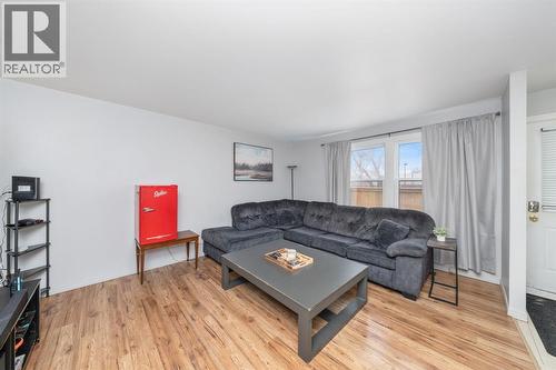 834 Exmouth Street Unit# 29, Sarnia, ON - Indoor Photo Showing Living Room