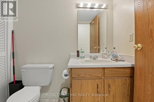 2 PC Powder Room - 401 - 141 Church Street, St. Catharines (Downtown), ON - Indoor Photo Showing Bathroom
