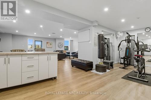 Work out area - 401 - 141 Church Street, St. Catharines (Downtown), ON - Indoor Photo Showing Gym Room