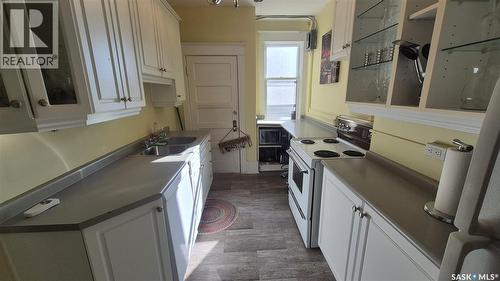 12 2201 14Th Avenue, Regina, SK - Indoor Photo Showing Kitchen