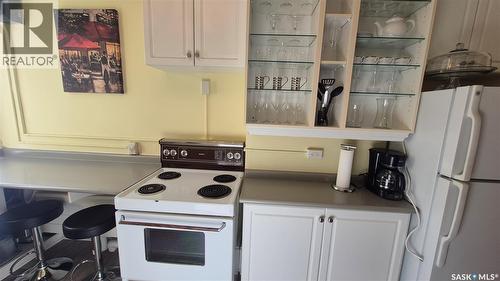 12 2201 14Th Avenue, Regina, SK - Indoor Photo Showing Kitchen