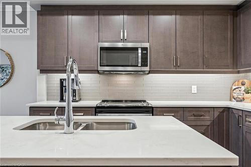 1880 Gordon Street Unit# 809, Guelph, ON - Indoor Photo Showing Kitchen With Double Sink With Upgraded Kitchen