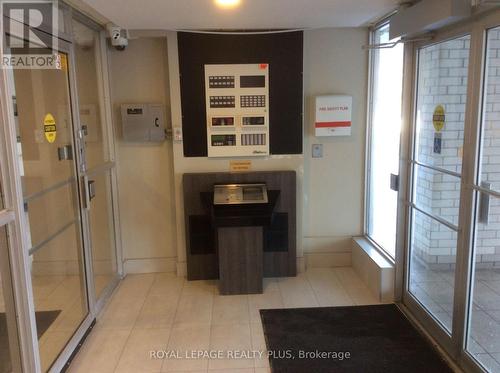 207 - 1100 Caven Street, Mississauga, ON - Indoor Photo Showing Other Room
