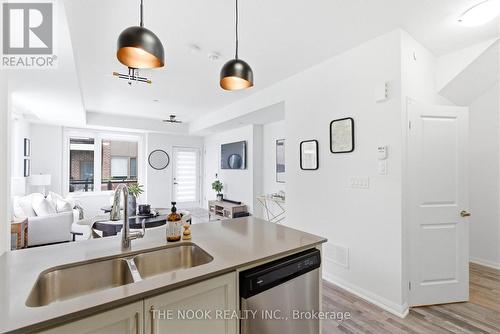 401 - 1460 Whites Road, Pickering (Woodlands), ON - Indoor Photo Showing Kitchen With Double Sink