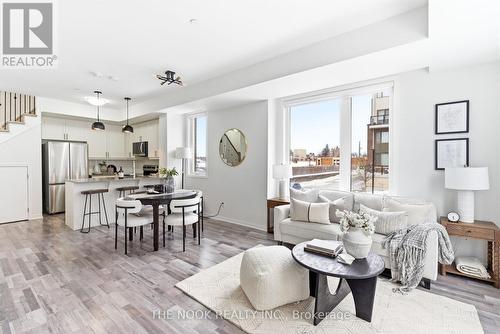 401 - 1460 Whites Road, Pickering (Woodlands), ON - Indoor