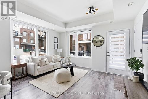 401 - 1460 Whites Road, Pickering (Woodlands), ON - Indoor Photo Showing Living Room