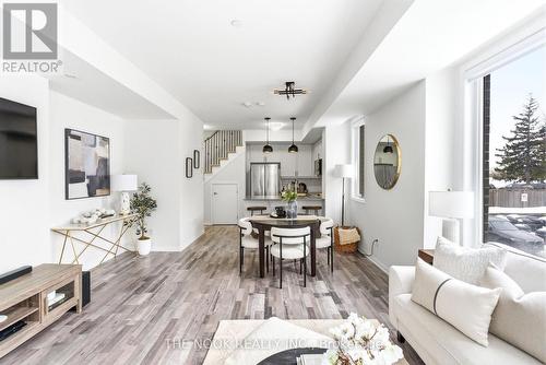 401 - 1460 Whites Road, Pickering (Woodlands), ON - Indoor Photo Showing Living Room