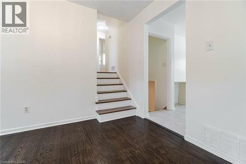 1093 Parthia Crescent, Mississauga, ON - Indoor Photo Showing Other Room