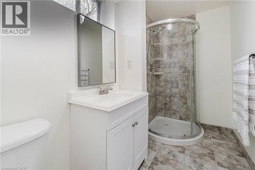 1093 Parthia Crescent, Mississauga, ON - Indoor Photo Showing Bathroom