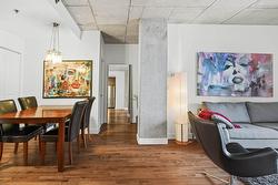 817-555 Boul. René-Lévesque E.  Montréal (Ville-Marie), QC H2L 0C2