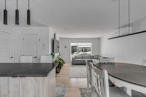 Vue d'ensemble - 35 Rue De La Tourbière, Sainte-Catherine-De-La-Jacques-Cartier, QC - Indoor Photo Showing Dining Room