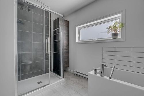 Salle de bains - 35 Rue De La Tourbière, Sainte-Catherine-De-La-Jacques-Cartier, QC - Indoor Photo Showing Bathroom