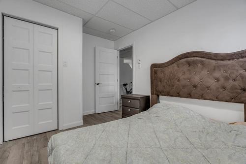 Chambre à coucher - 35 Rue De La Tourbière, Sainte-Catherine-De-La-Jacques-Cartier, QC - Indoor Photo Showing Bedroom