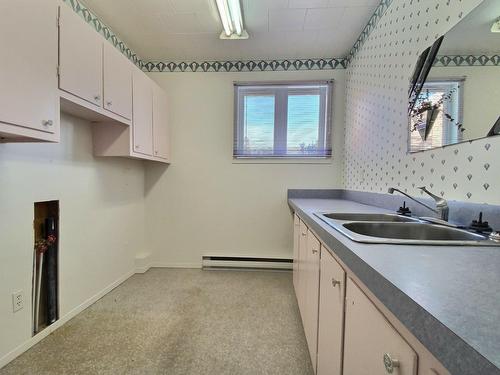 Salle de lavage - 65 Rue Du Parc, Adstock, QC - Indoor Photo Showing Kitchen