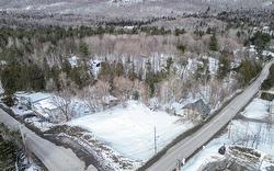 2282 Ch. des Hauteurs  Saint-Hippolyte, QC J8A 3C5