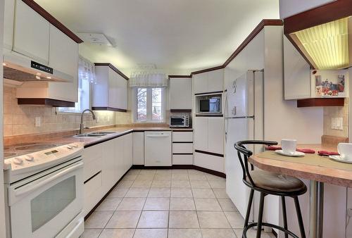 Cuisine - 958 Boul. Des Chutes, Québec (Beauport), QC - Indoor Photo Showing Kitchen With Double Sink