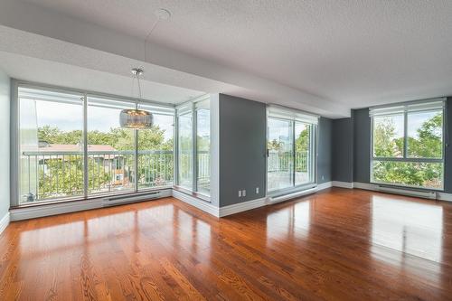 Salle à manger - 301-30 Rue Berlioz, Montréal (Verdun/Île-Des-Soeurs), QC - Indoor Photo Showing Other Room