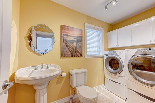 Salle de lavage - 5895 Rue Chevalier, Brossard, QC - Indoor Photo Showing Laundry Room