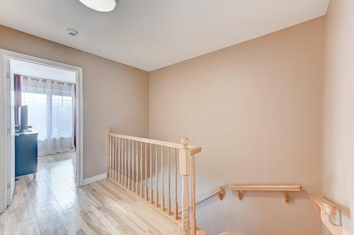 Escalier - 5895 Rue Chevalier, Brossard, QC - Indoor Photo Showing Other Room