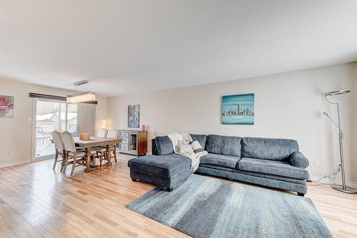 Salon - 5895 Rue Chevalier, Brossard, QC - Indoor Photo Showing Living Room