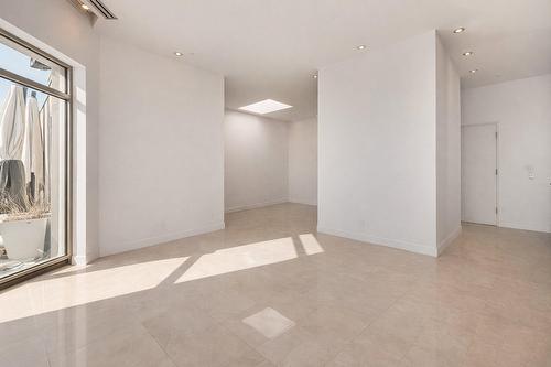 Salle familiale - Ph2-2-300 Av. Des Sommets, Montréal (Verdun/Île-Des-Soeurs), QC - Indoor Photo Showing Other Room