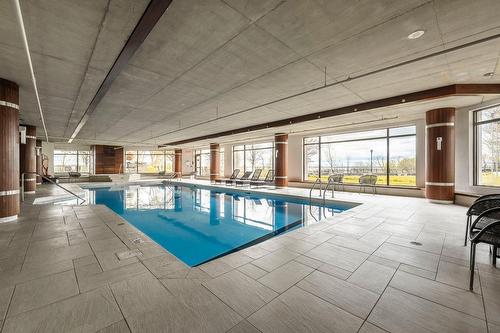 Piscine - Ph2-2-300 Av. Des Sommets, Montréal (Verdun/Île-Des-Soeurs), QC - Indoor Photo Showing Other Room With In Ground Pool
