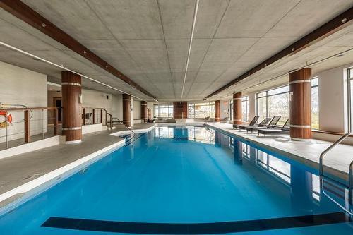 Piscine - Ph2-2-300 Av. Des Sommets, Montréal (Verdun/Île-Des-Soeurs), QC - Indoor Photo Showing Other Room With In Ground Pool