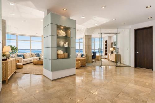 Salon - Ph2-2-300 Av. Des Sommets, Montréal (Verdun/Île-Des-Soeurs), QC - Indoor