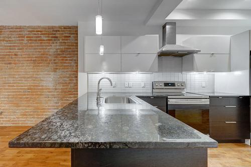 Cuisine - 1836 Boul. De Maisonneuve E., Montréal (Ville-Marie), QC - Indoor Photo Showing Kitchen With Upgraded Kitchen