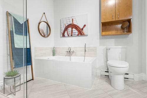 Salle de bains - 1-436 Rue Gabrielle-Roy, Lévis (Les Chutes-De-La-Chaudière-Ouest), QC - Indoor Photo Showing Bathroom