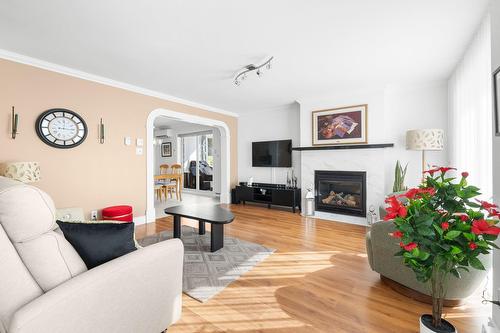 Salon - 1-436 Rue Gabrielle-Roy, Lévis (Les Chutes-De-La-Chaudière-Ouest), QC - Indoor Photo Showing Living Room With Fireplace