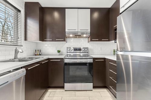 Cuisine - 7940 Rue Bourdaloue, Laval (Auteuil), QC - Indoor Photo Showing Kitchen With Double Sink With Upgraded Kitchen