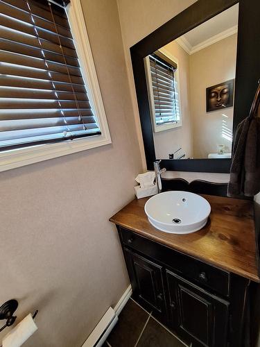 Salle d'eau - 7940 Rue Bourdaloue, Laval (Auteuil), QC - Indoor Photo Showing Bathroom